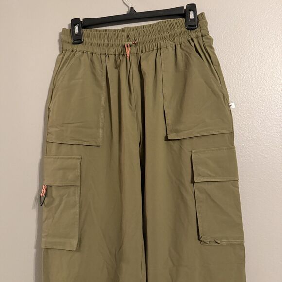 Fabletics Heights Cargo Pants Outdoors Hiking Athletic Adventure Camping NWT new - Picture 7 of 11